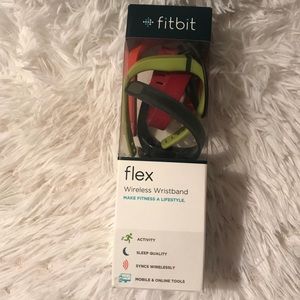 Fitbit flex bands with charger lot of 5